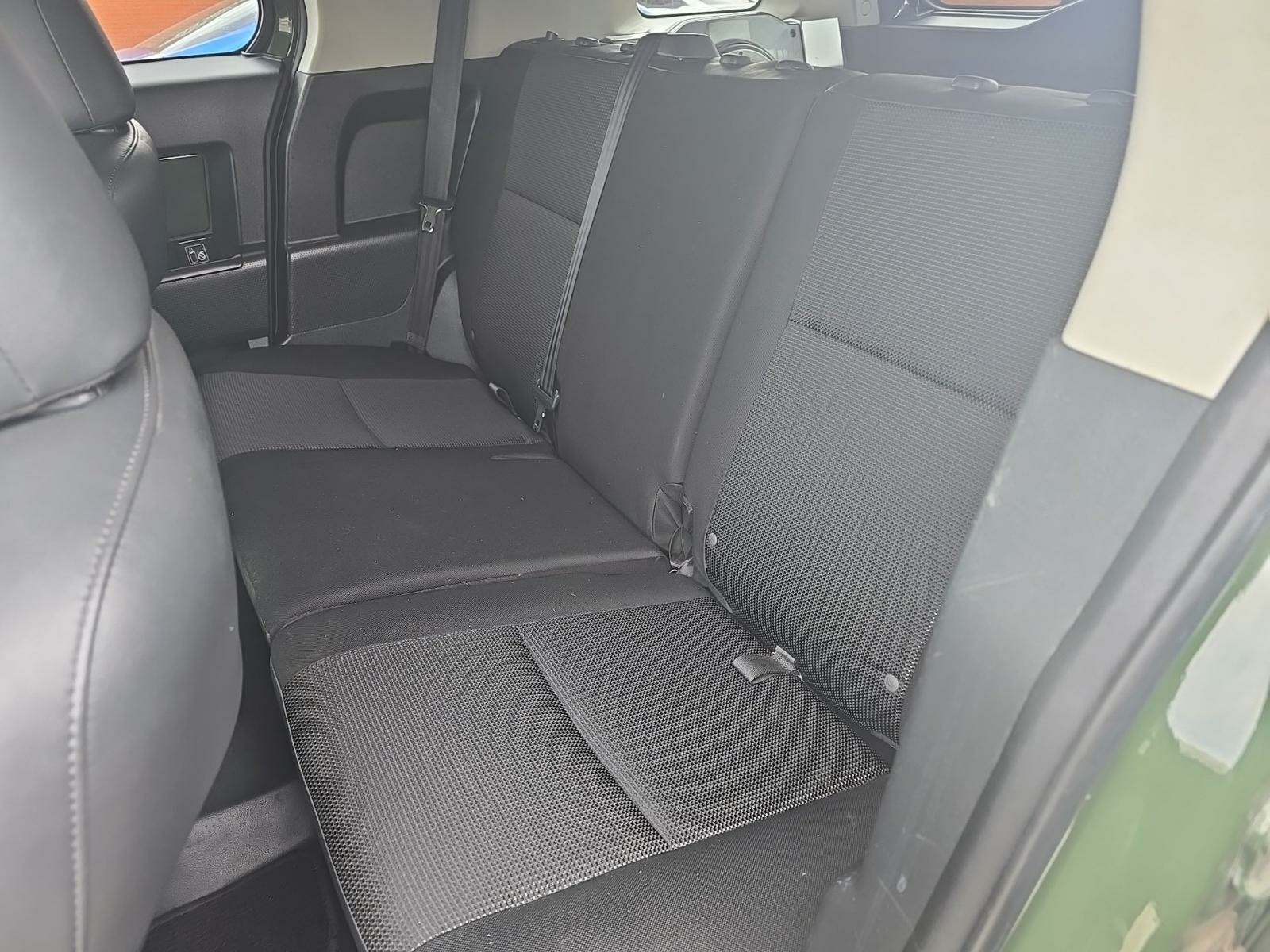 2010 Toyota FJ Cruiser Base AWD