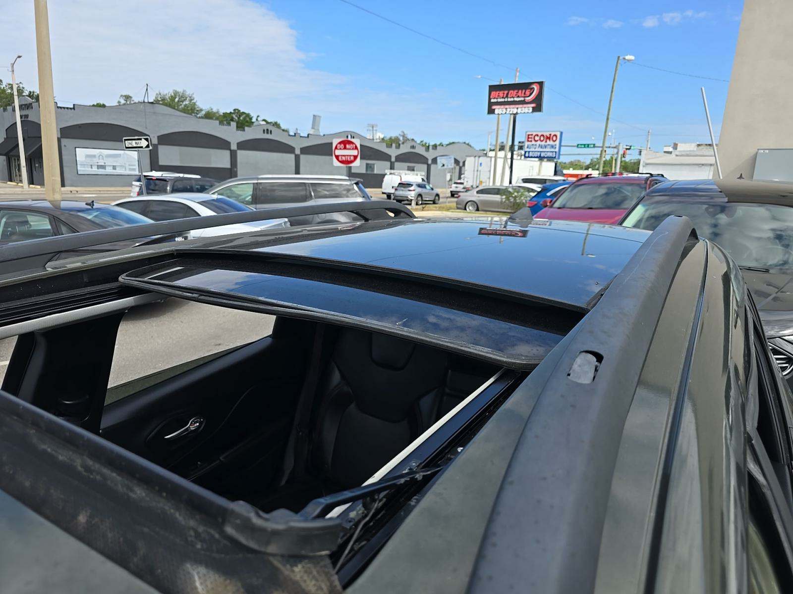 2019 Jeep Cherokee Trailhawk Elite Edition AWD