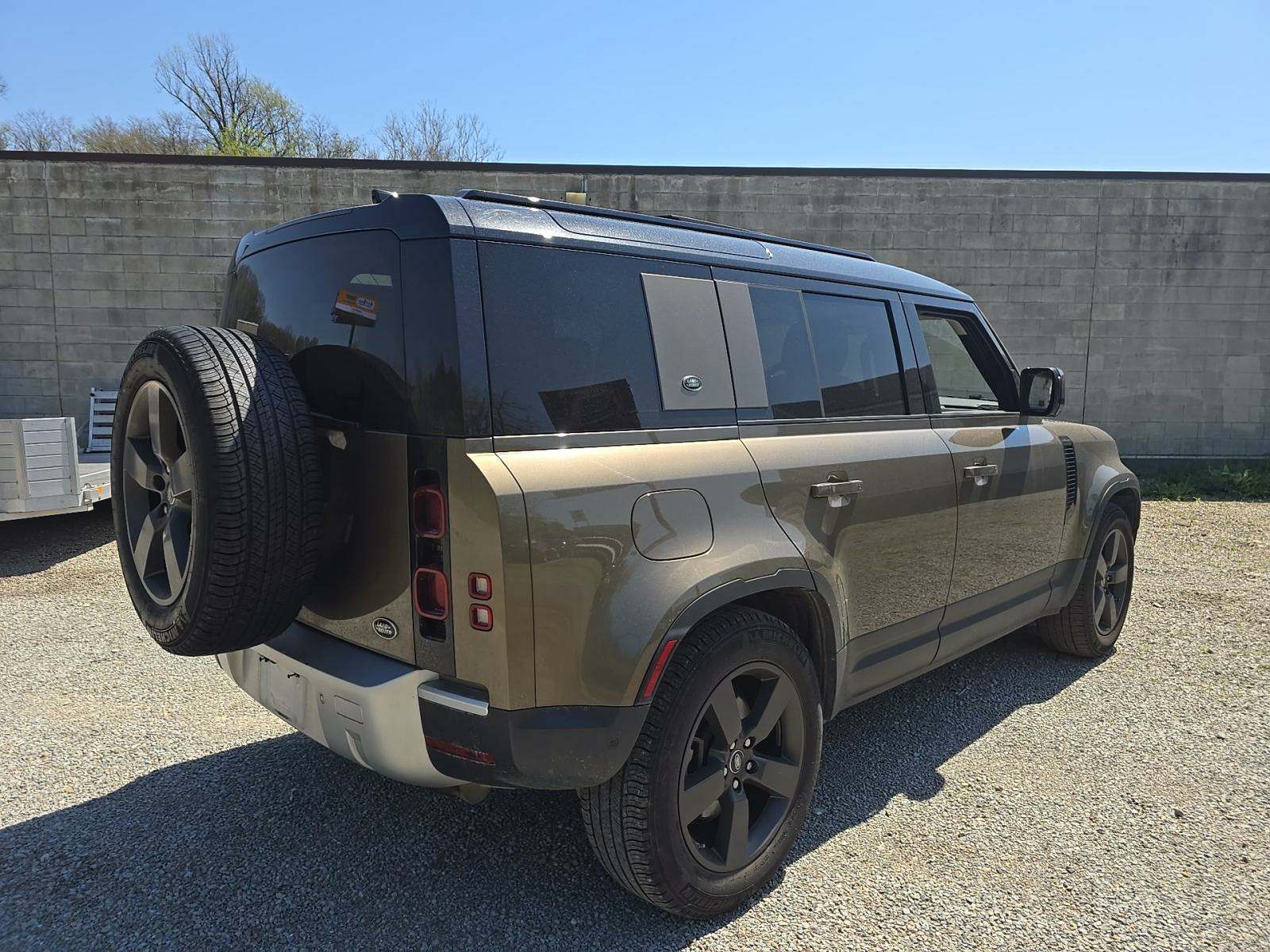 2020 Land Rover Defender 110 SE AWD