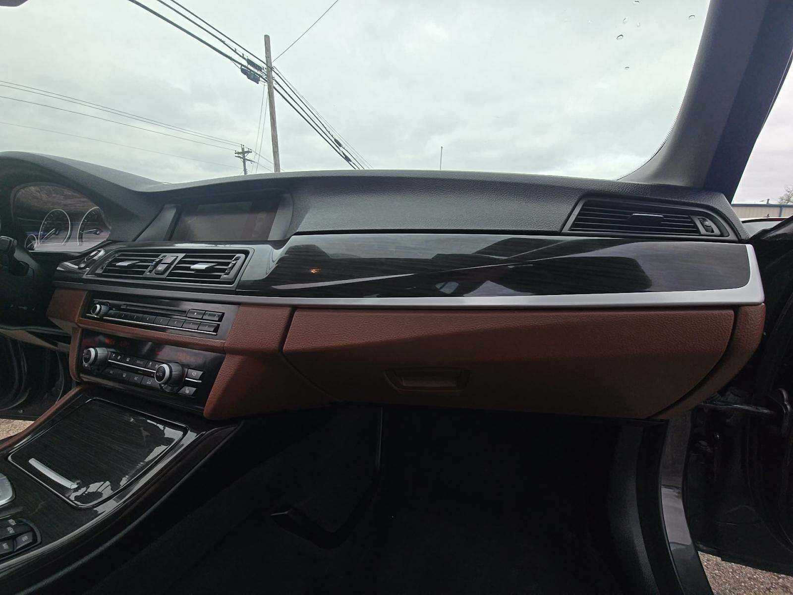 2013 BMW 5 Series 528i xDrive AWD