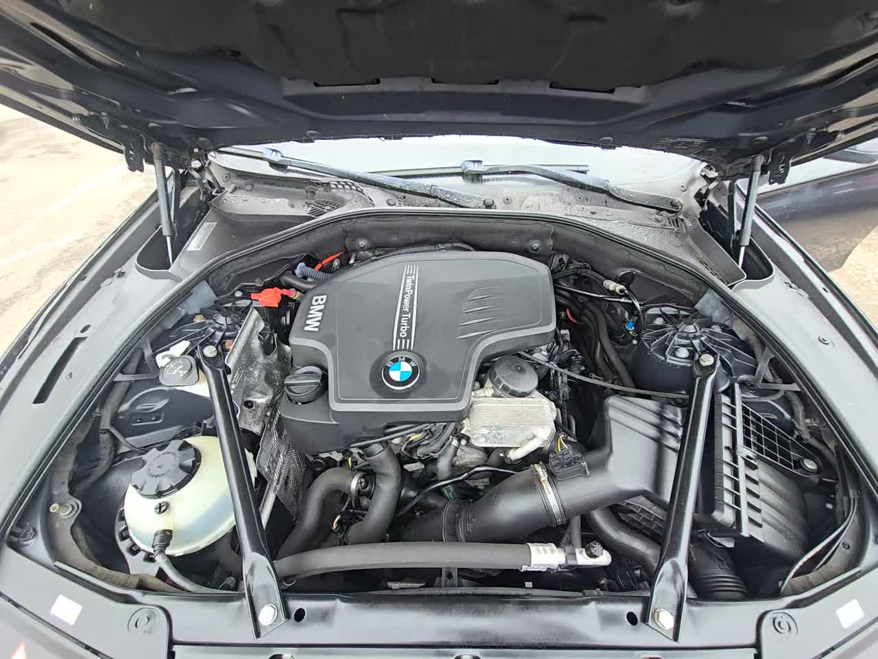 2013 BMW 5 Series 528i xDrive AWD