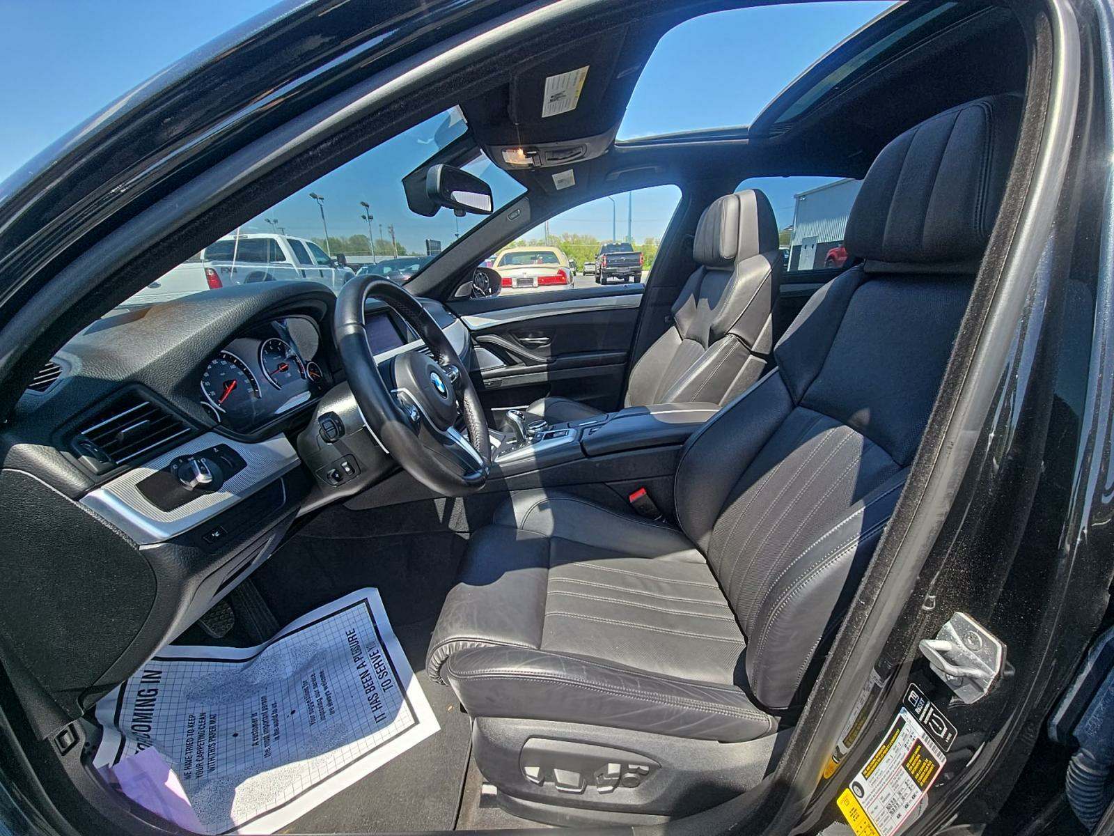 2015 BMW M5 Base RWD