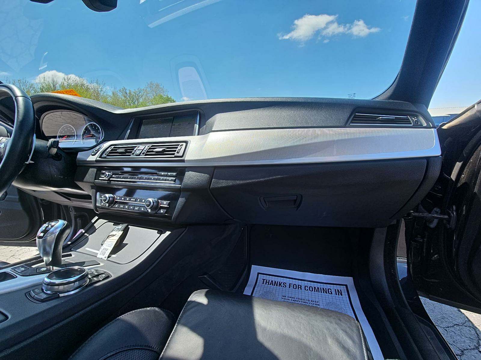 2015 BMW M5 Base RWD