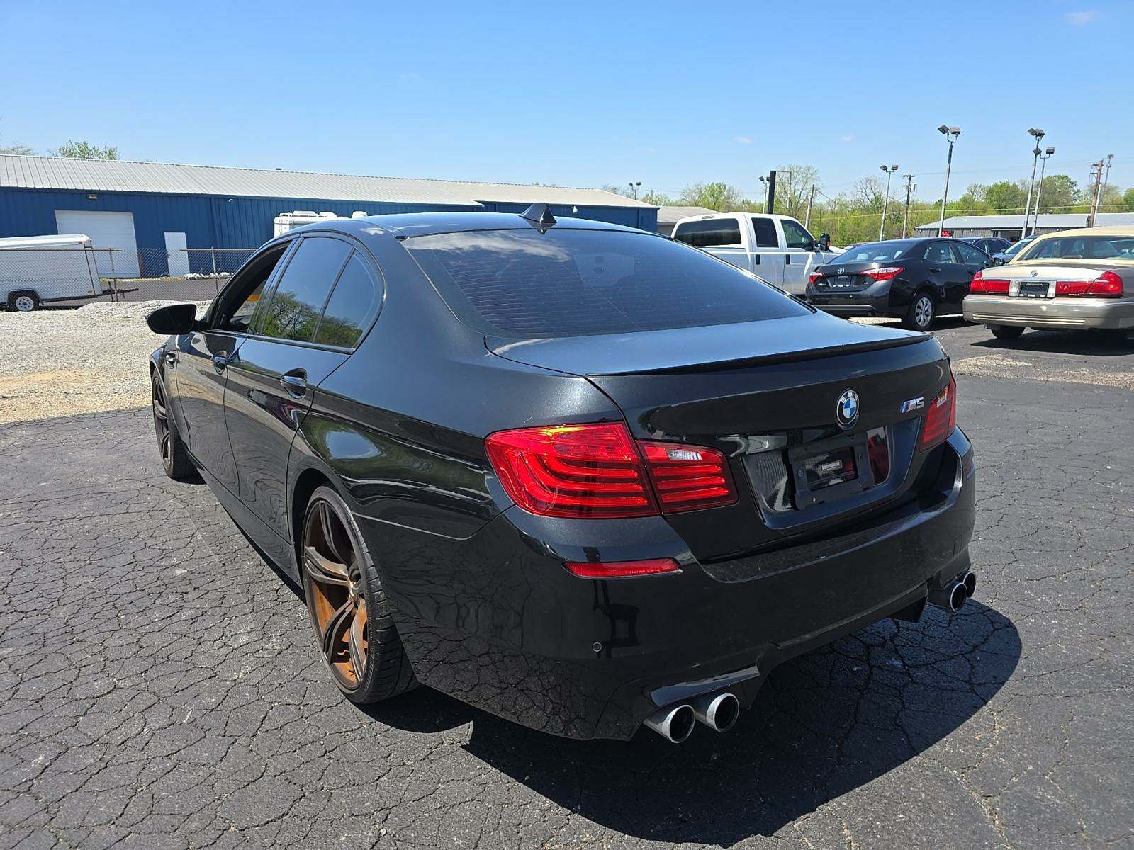 2015 BMW M5 Base RWD