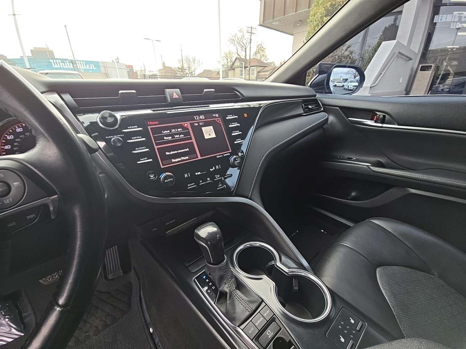 2020 Toyota Camry XSE FWD