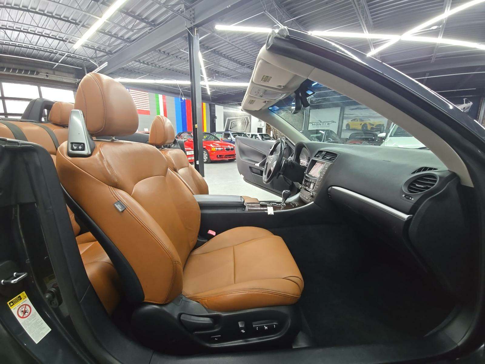 2011 Lexus IS IS 250C RWD