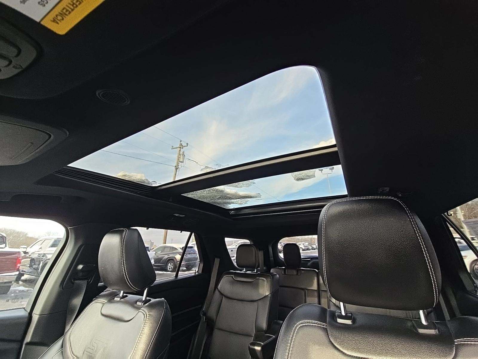 2022 Ford Explorer ST AWD