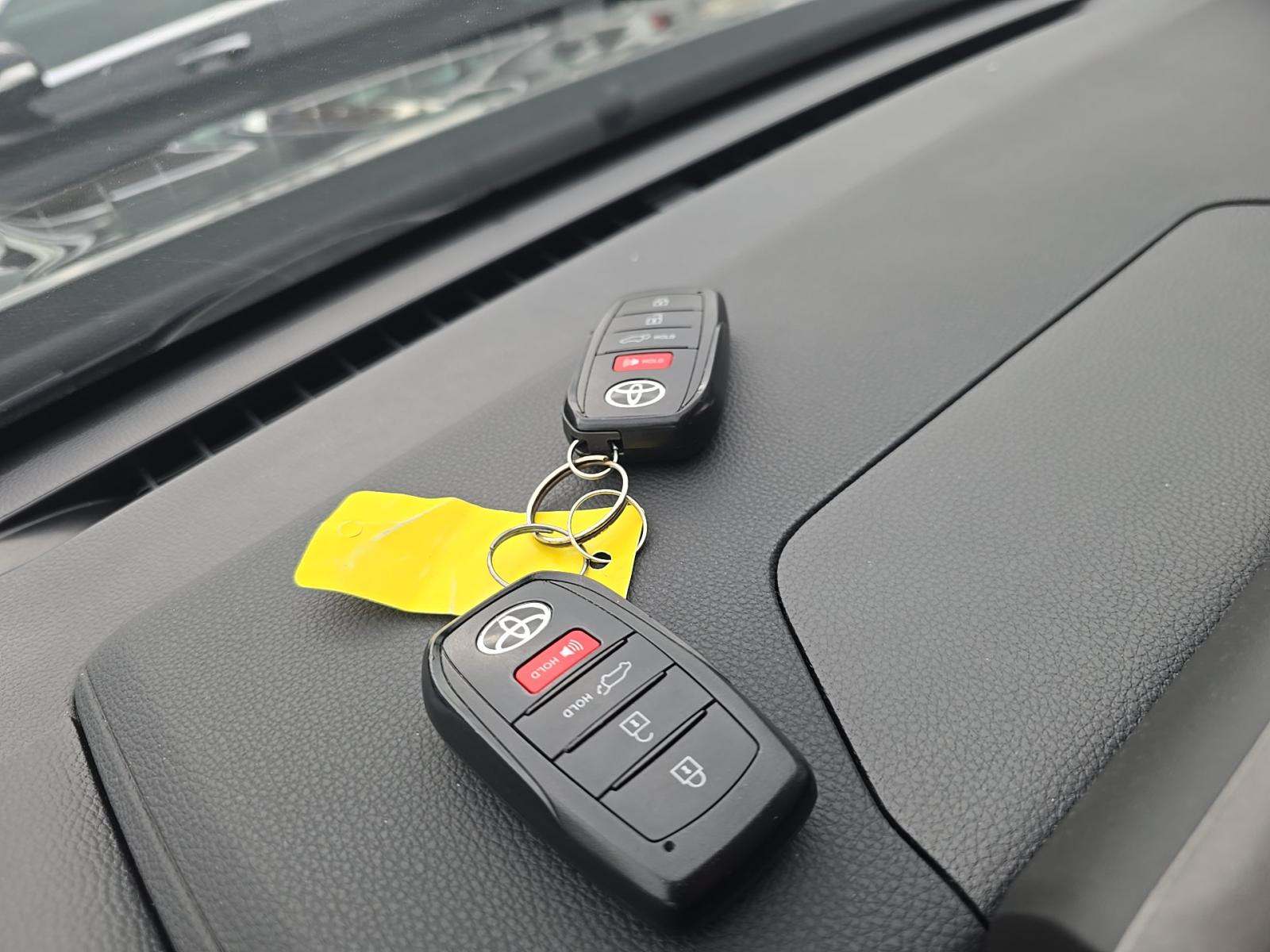 2024 Toyota Highlander LE FWD