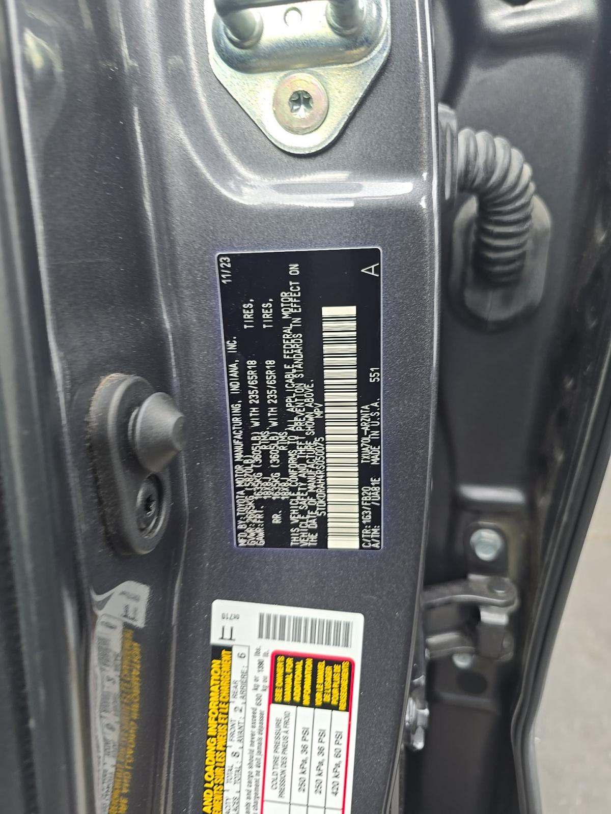 2024 Toyota Highlander LE FWD