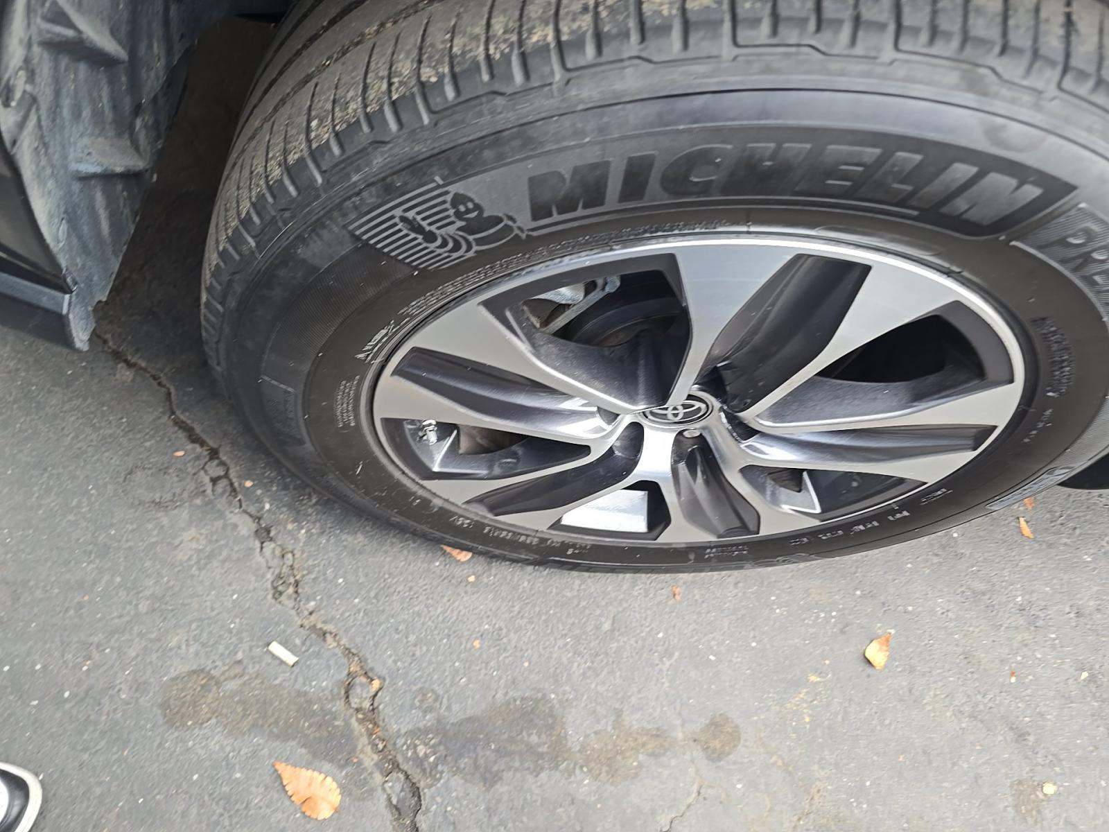 2024 Toyota Highlander LE FWD