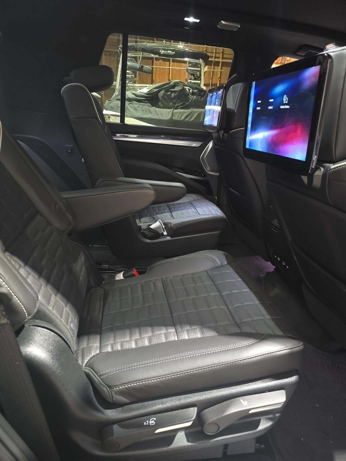 2025 Cadillac Escalade V-Series AWD