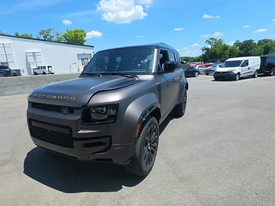2025 Land Rover Defender 110 OCTA Edition One AWD
