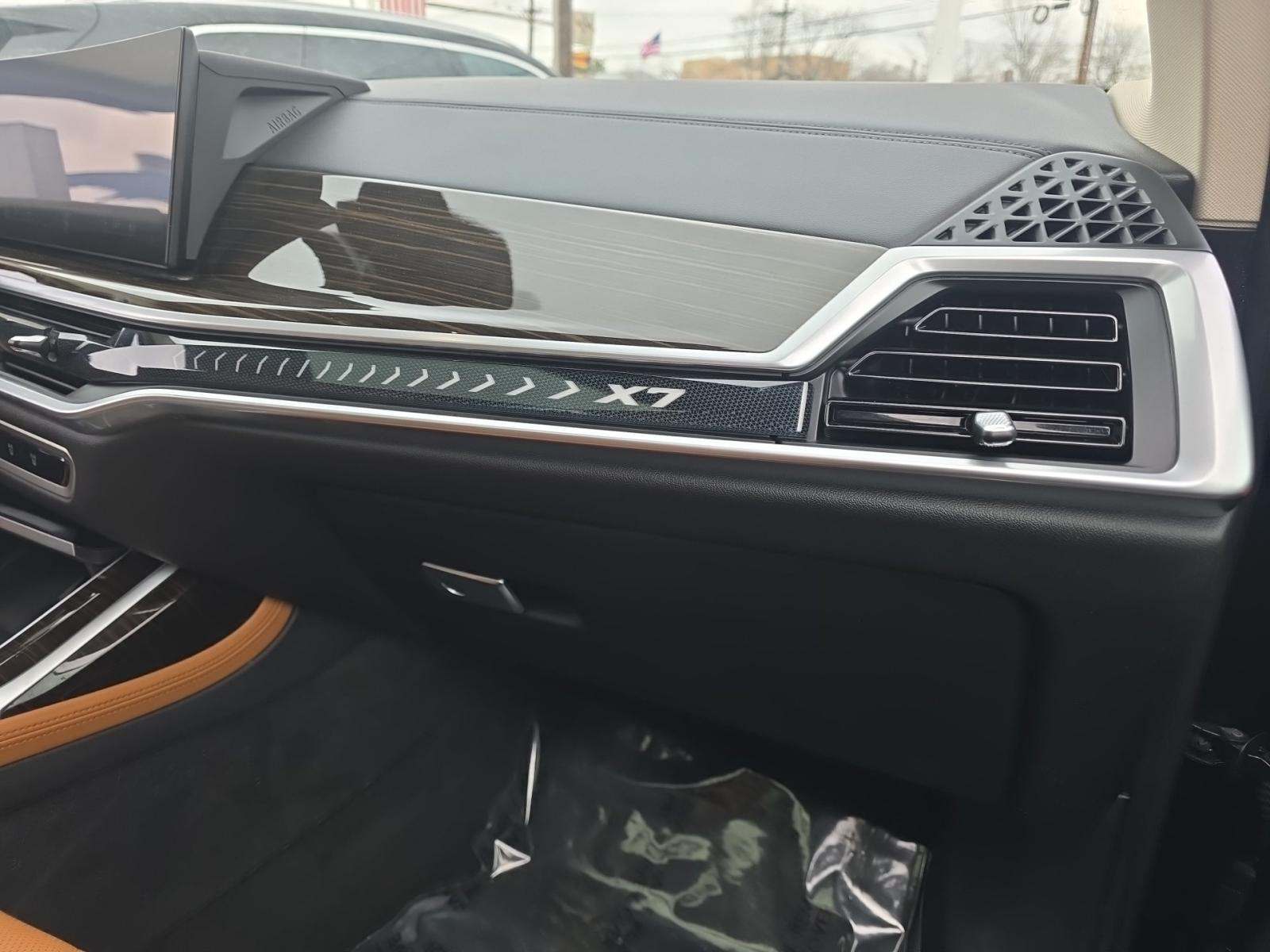 2023 BMW X7 xDrive40i AWD