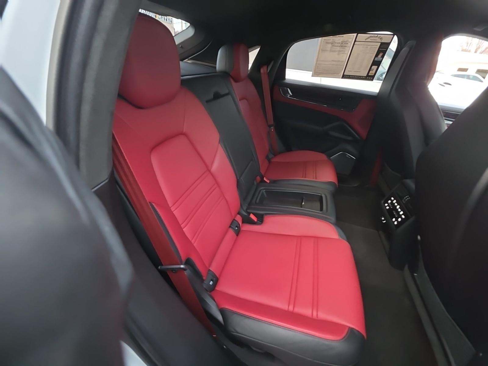 Porsche Cayenne Turbo GT снимка Porsche Cayenne Turbo GT