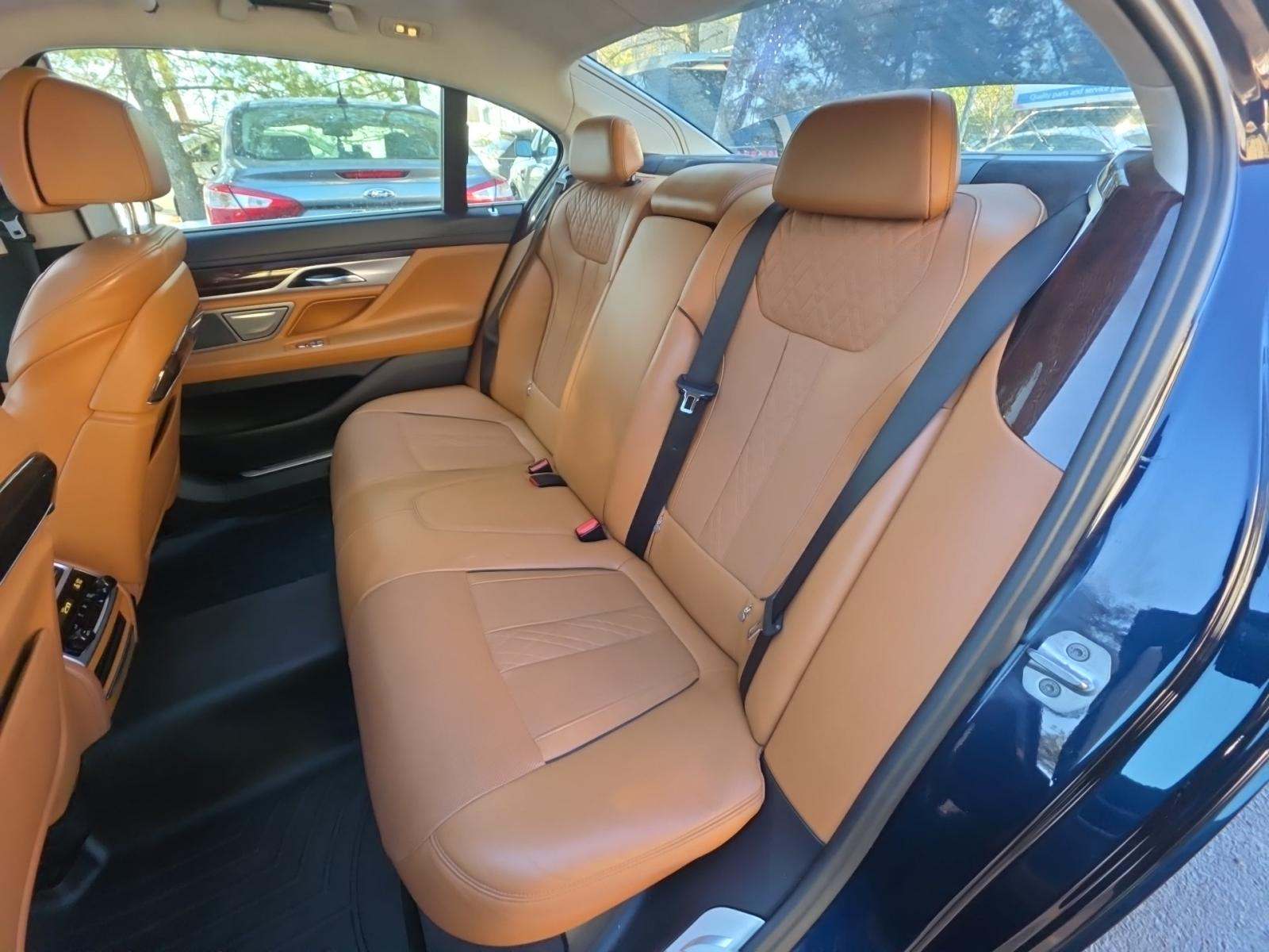 2017 BMW 7 Series 750i xDrive AWD