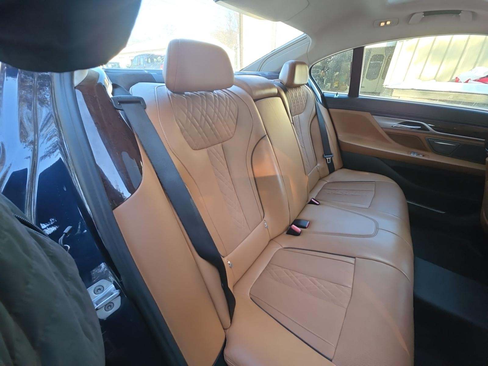 2017 BMW 7 Series 750i xDrive AWD