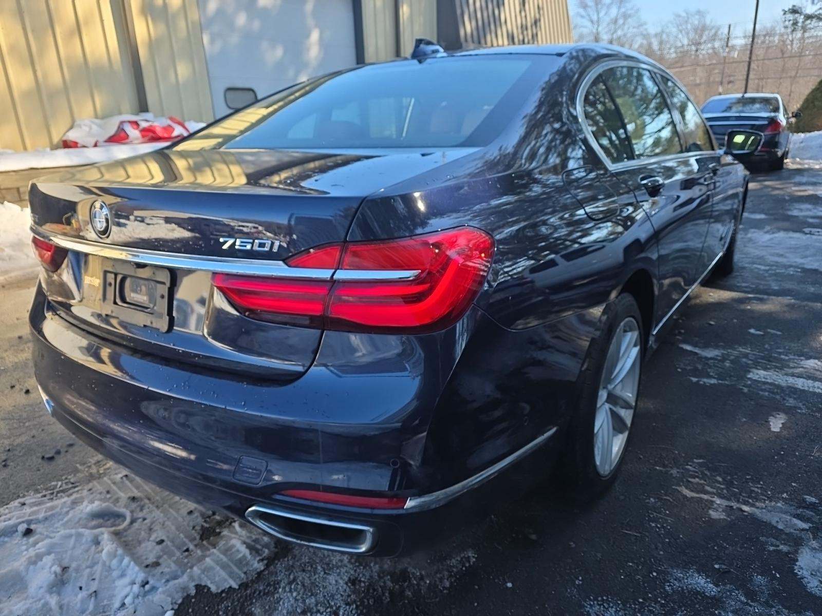 2017 BMW 7 Series 750i xDrive AWD