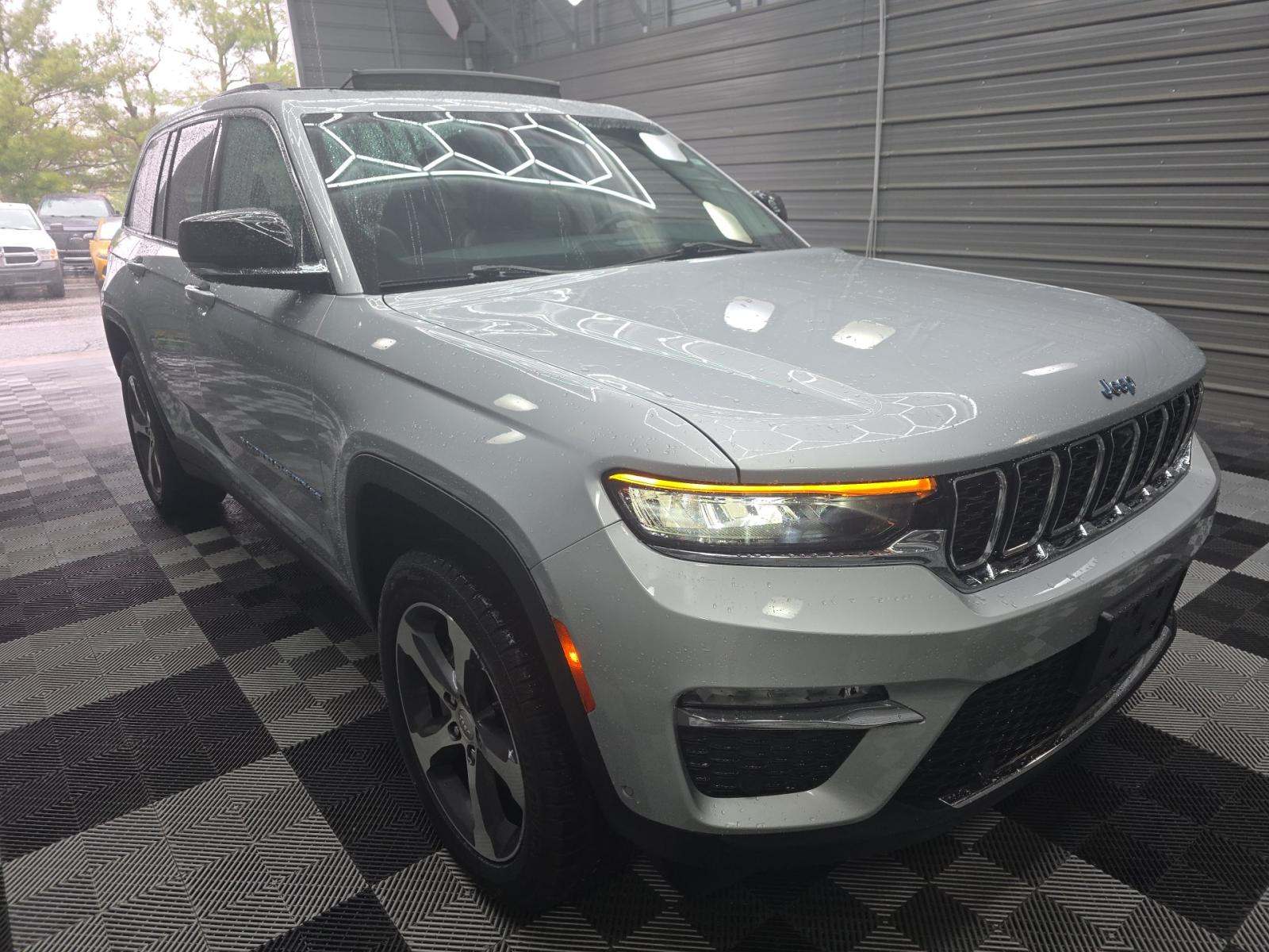 2022 Jeep Grand Cherokee 4xe AWD