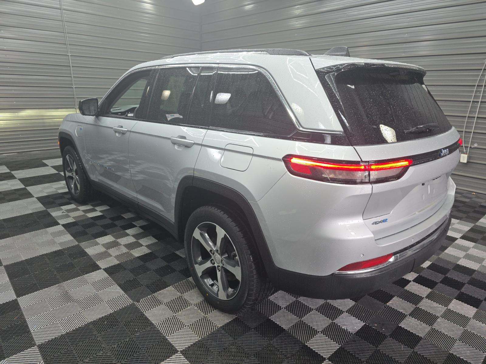 2022 Jeep Grand Cherokee 4xe AWD