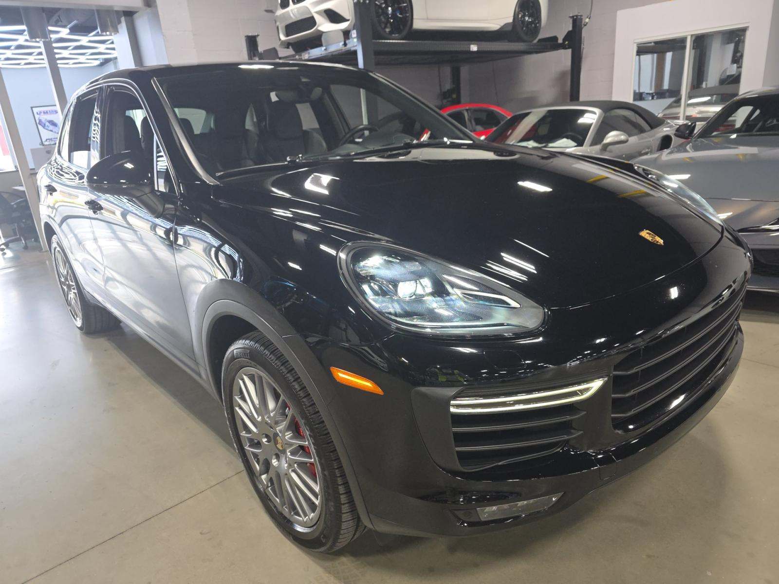 PORSCHE CAYENNE - 4