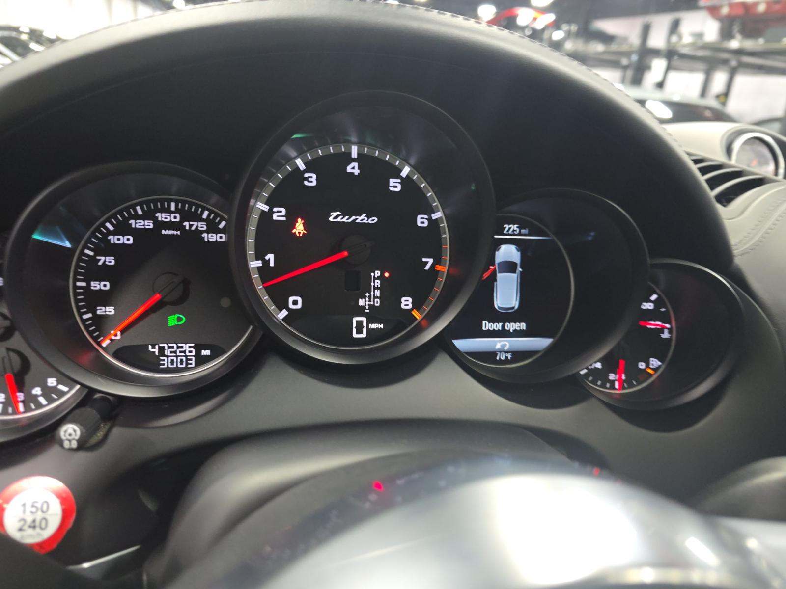 PORSCHE CAYENNE - 9