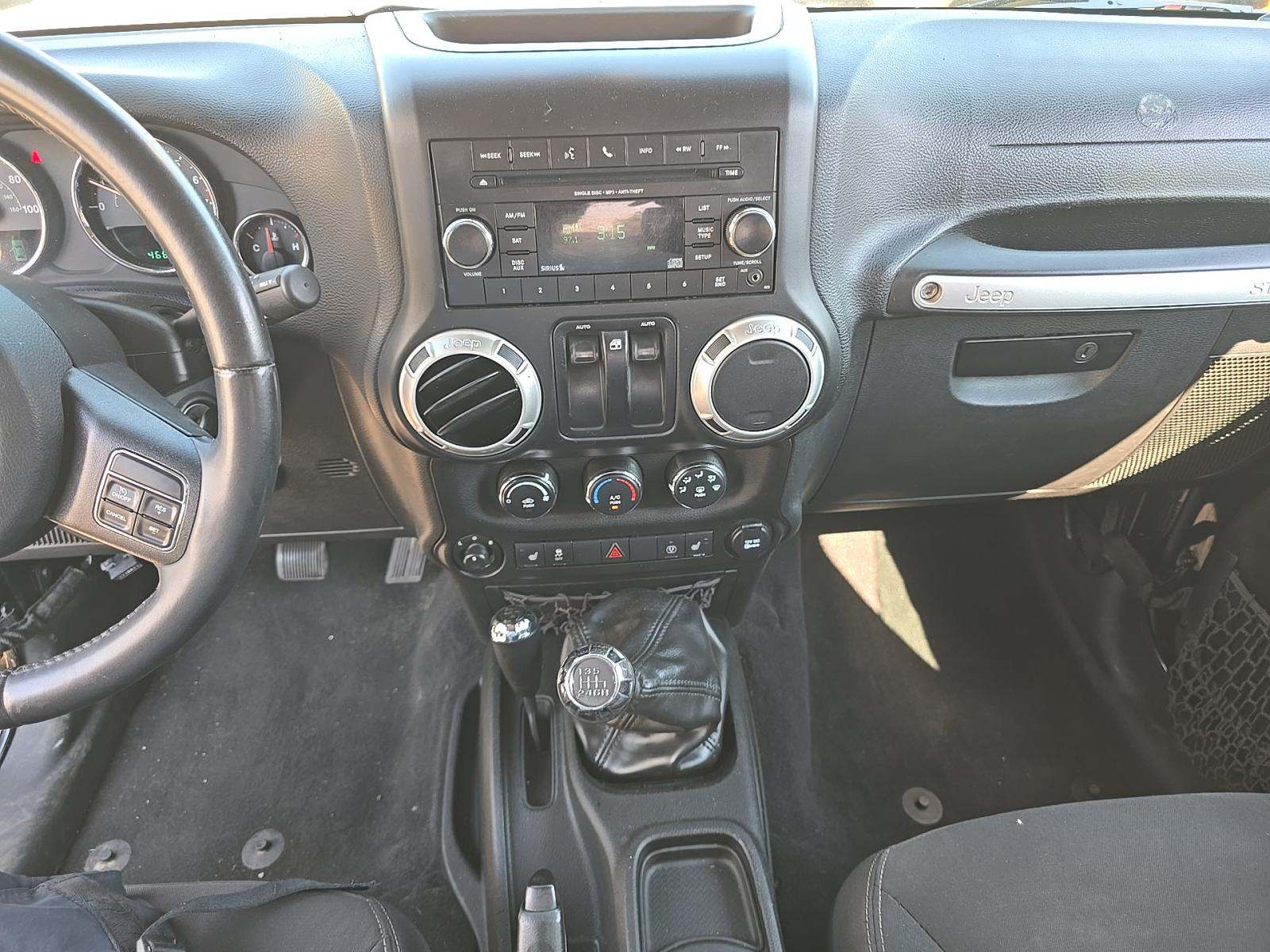 2017 Jeep Wrangler Sahara AWD