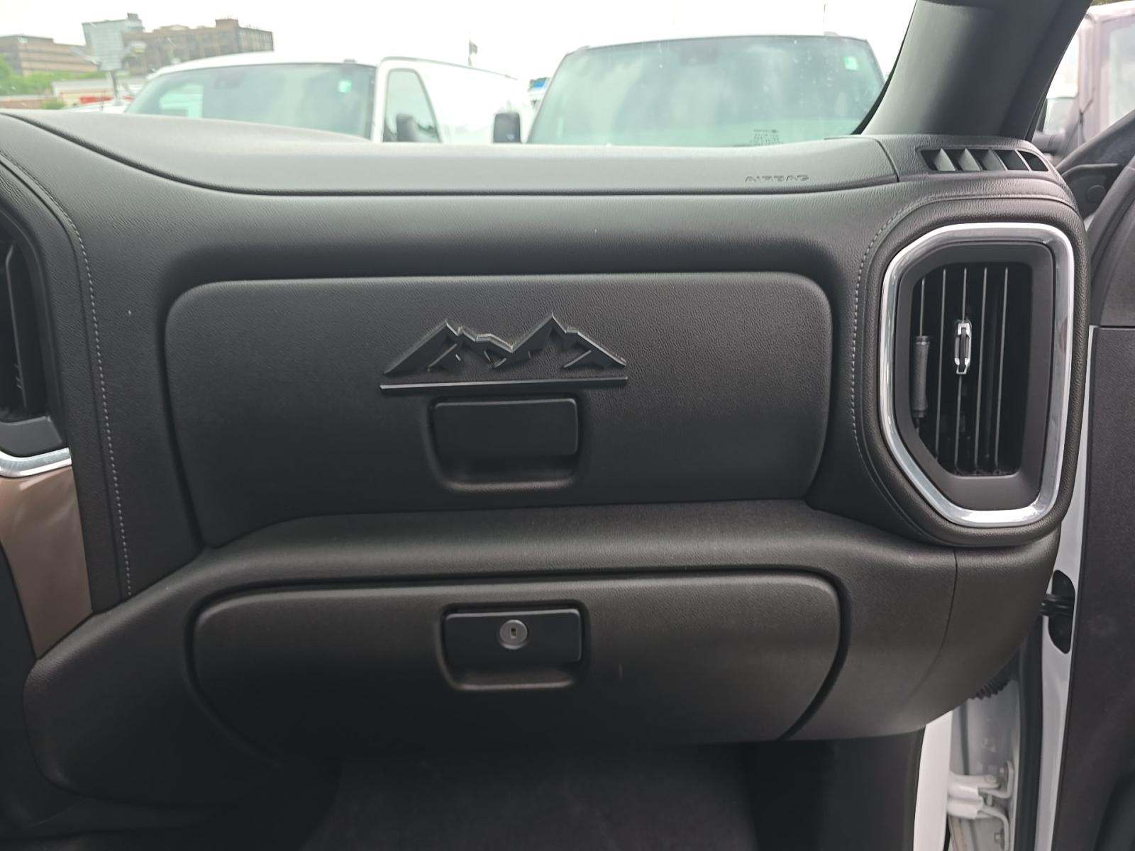 2023 Chevrolet Silverado 3500HD High Country AWD