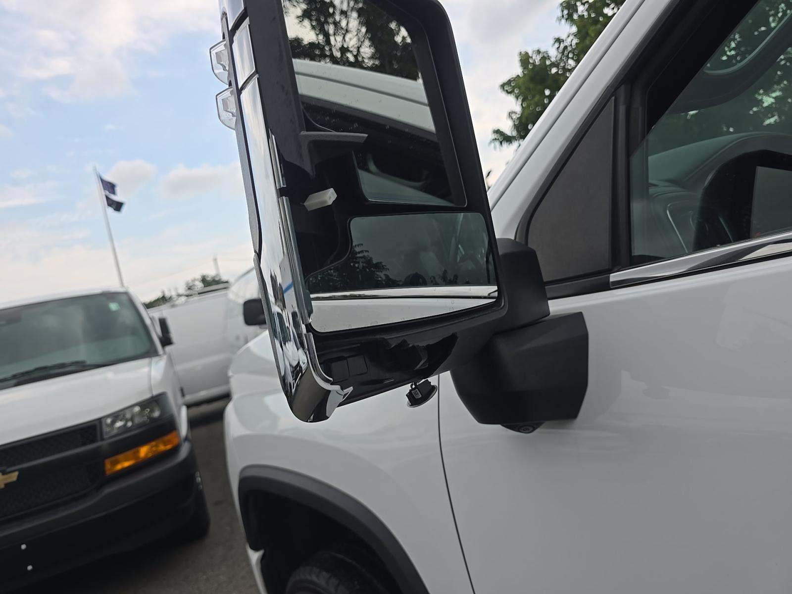 2023 Chevrolet Silverado 3500HD High Country AWD