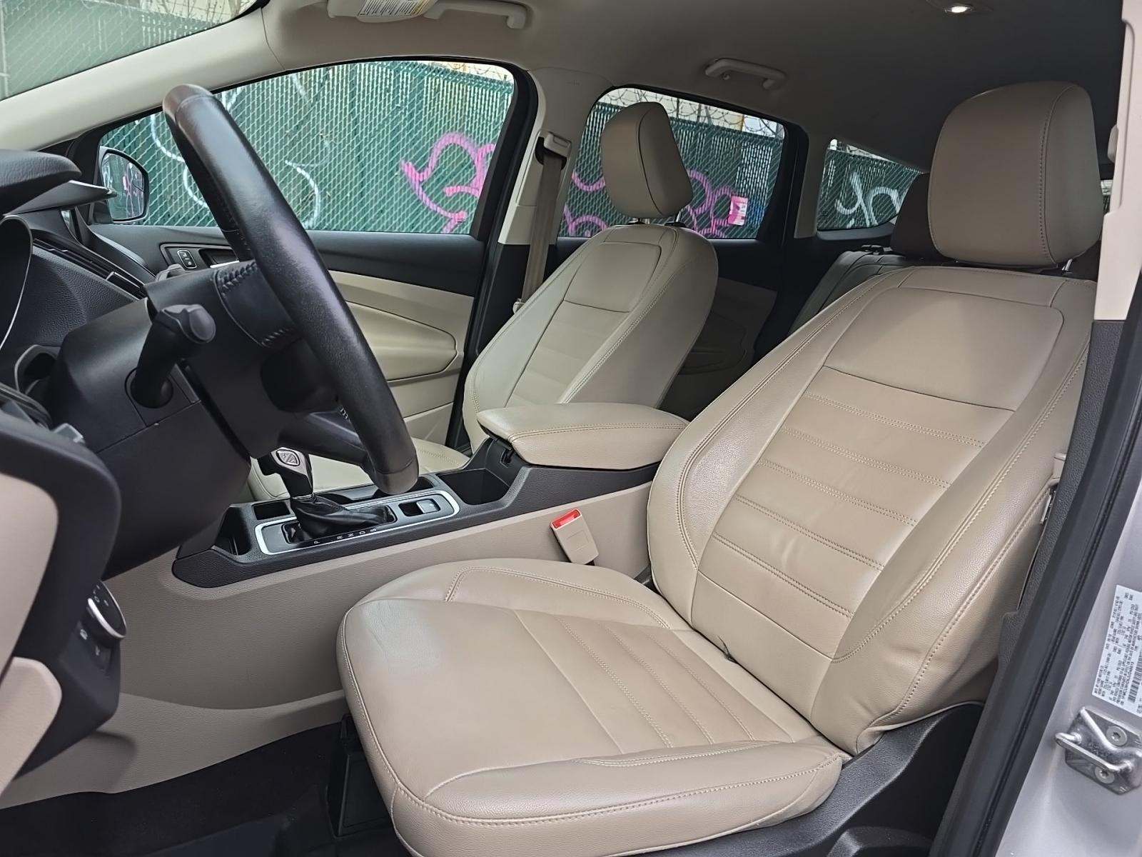FORD ESCAPE - 6