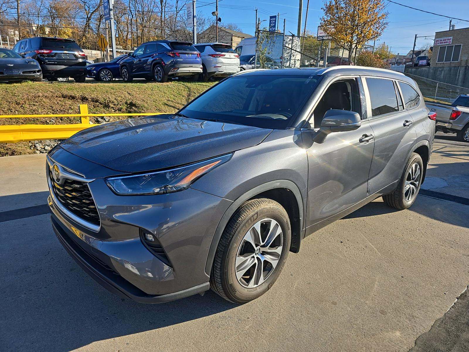 2023 Toyota Highlander XLE AWD