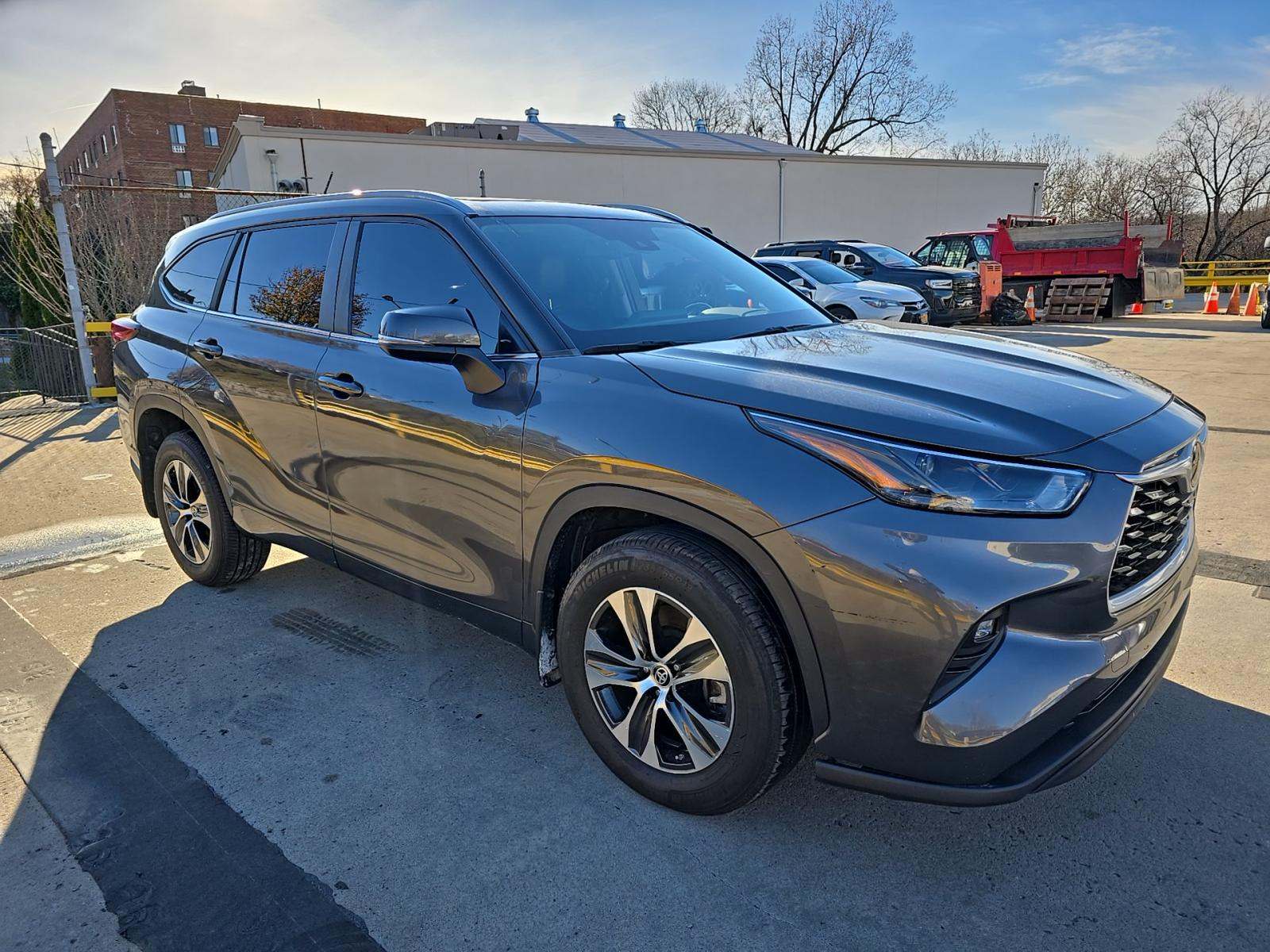 2023 Toyota Highlander XLE AWD