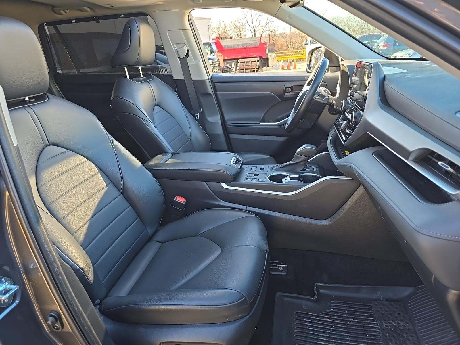 2023 Toyota Highlander XLE AWD