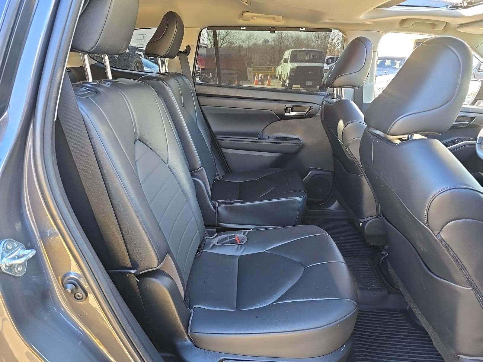 2023 Toyota Highlander XLE AWD