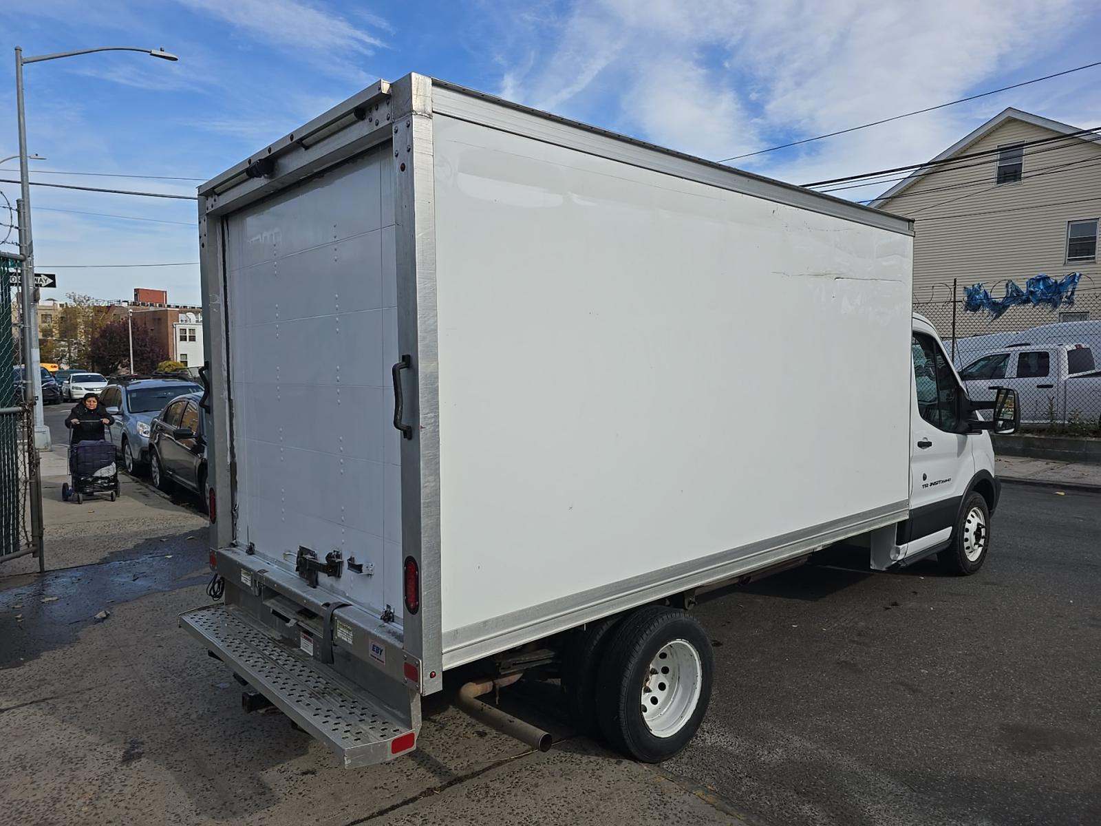 FORD TRANSIT 350 - 3