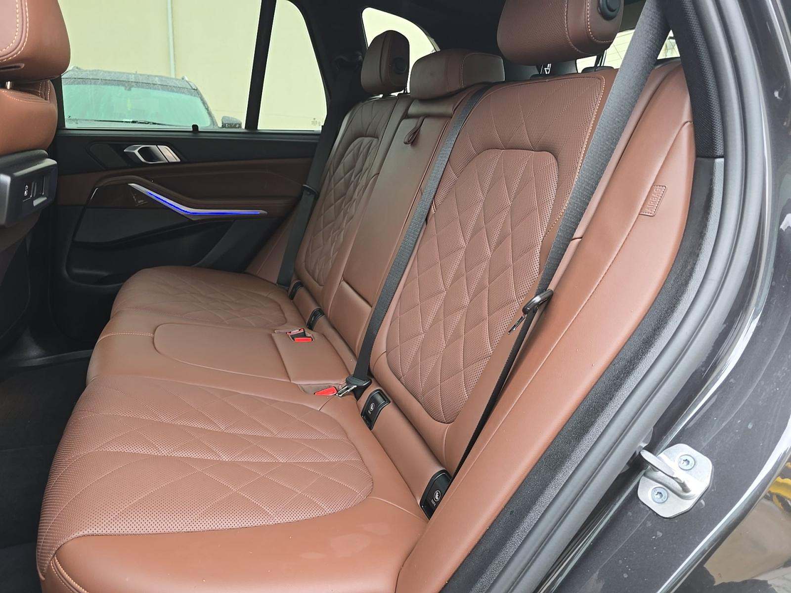 2023 BMW X5 xDrive40i AWD