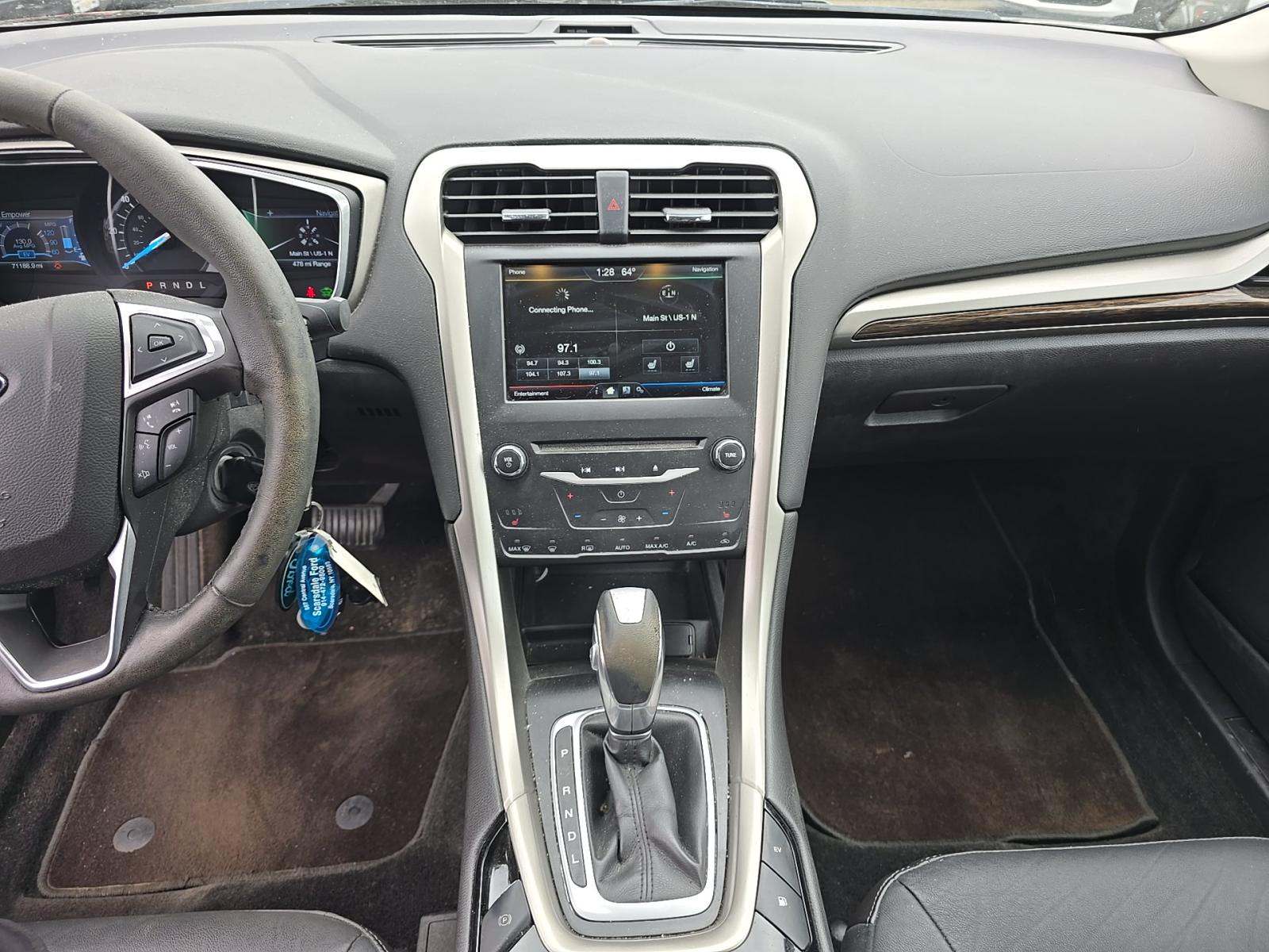 FORD FUSION - 10