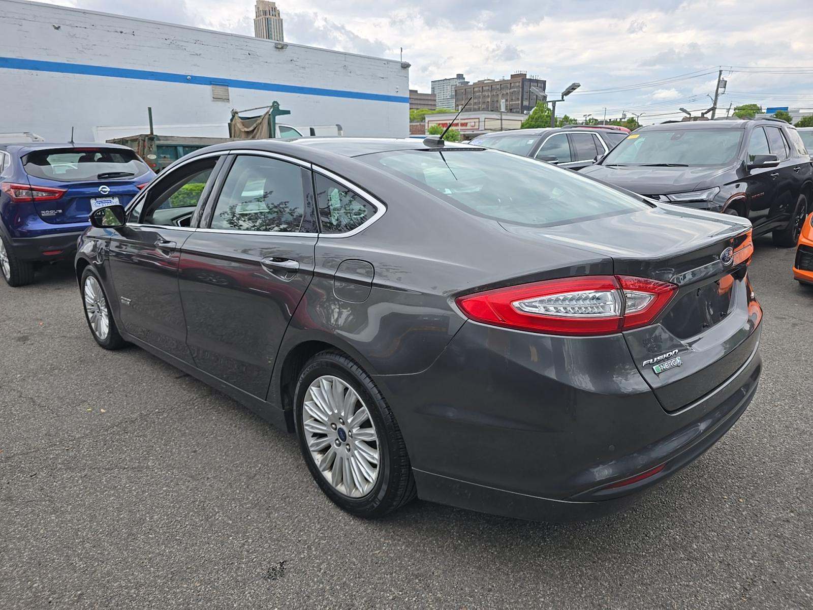 FORD FUSION - 2