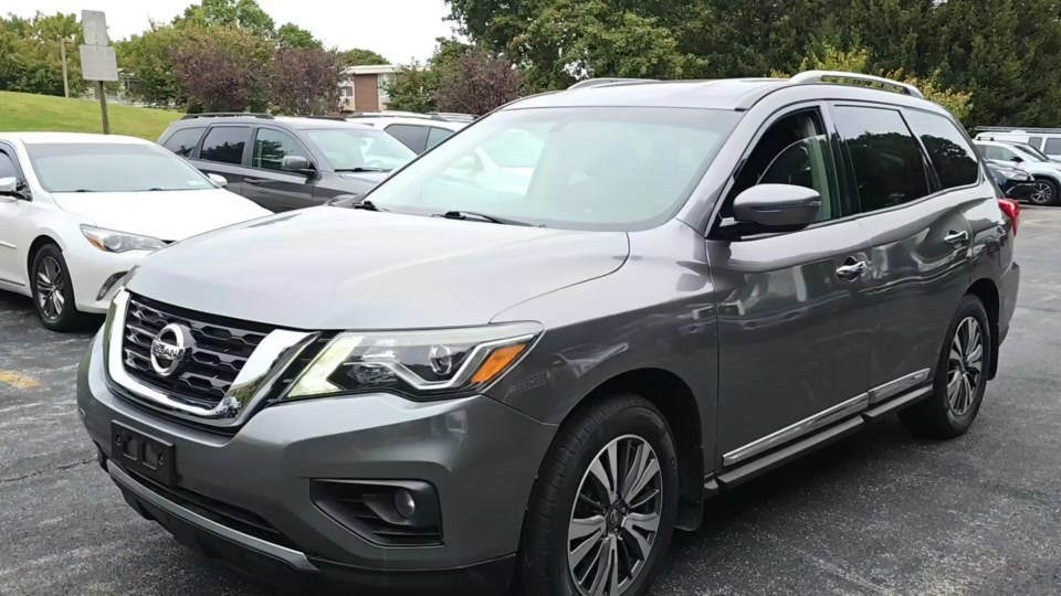 2017 Nissan Pathfinder SV