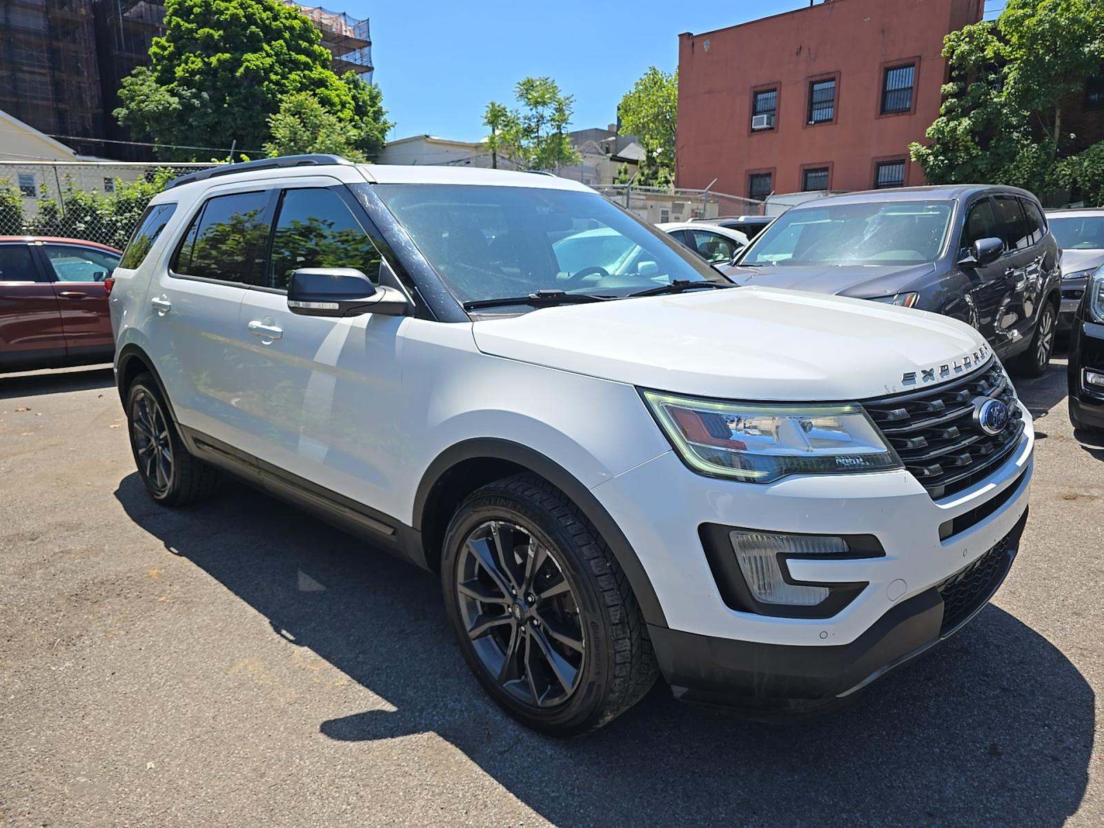 FORD EXPLORER - 4