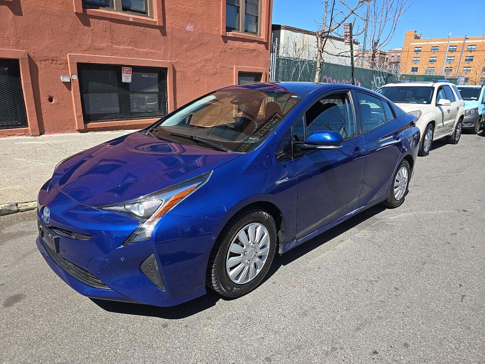 TOYOTA PRIUS - 1
