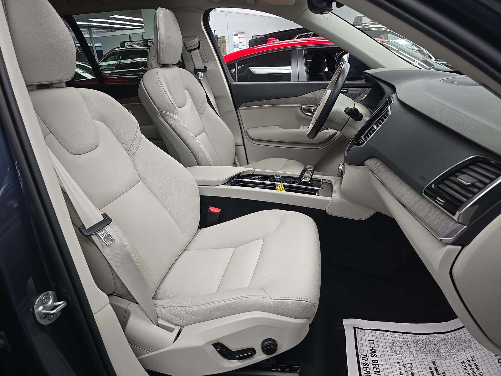 2024 Volvo XC90 B6 Plus AWD