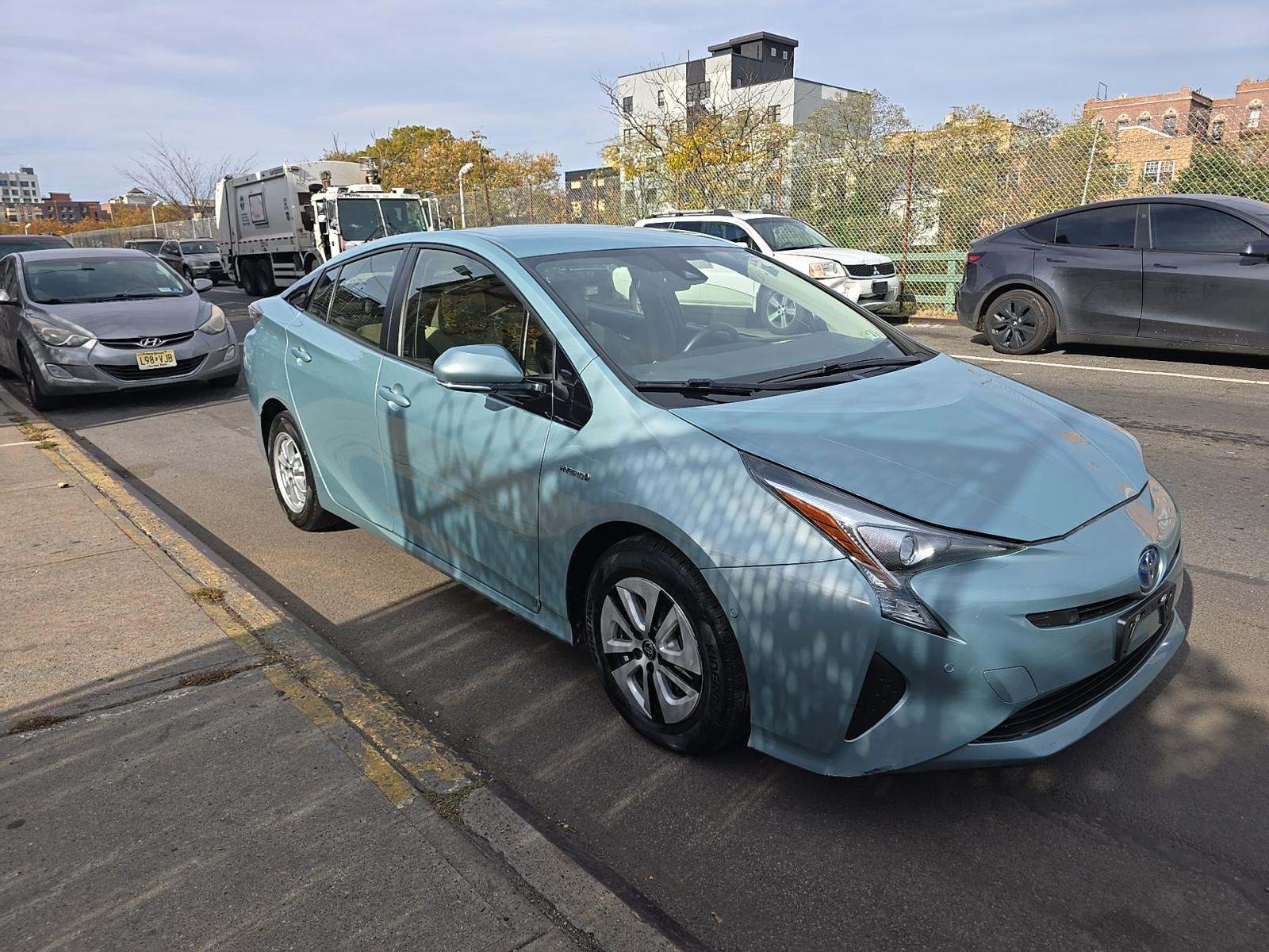 2018 Toyota Prius Two FWD