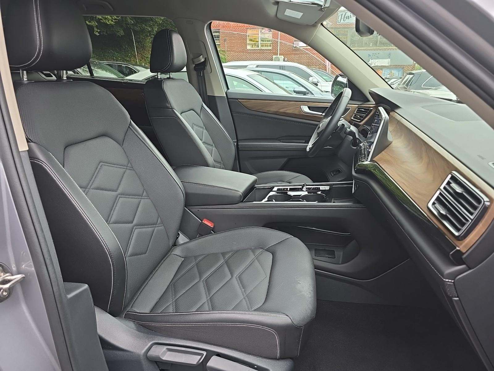 2025 Volkswagen Atlas 2.0T SE AWD