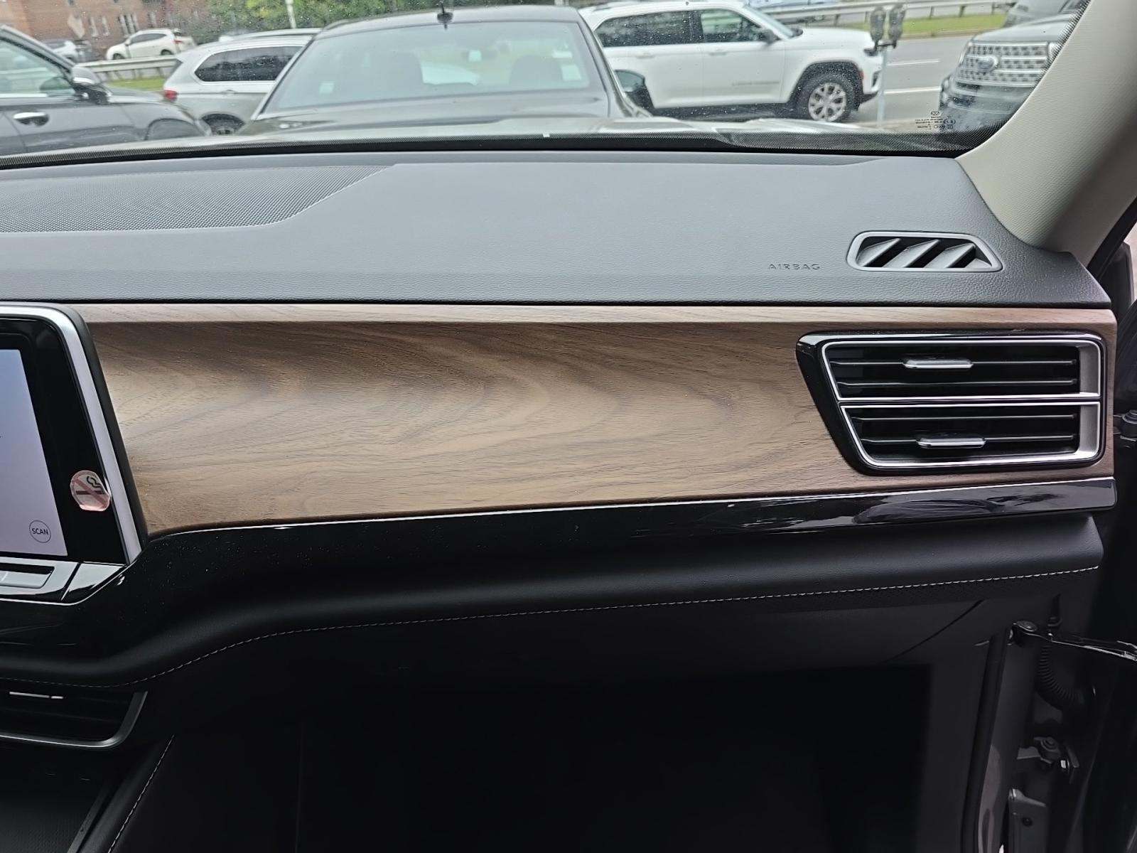 2025 Volkswagen Atlas 2.0T SE AWD