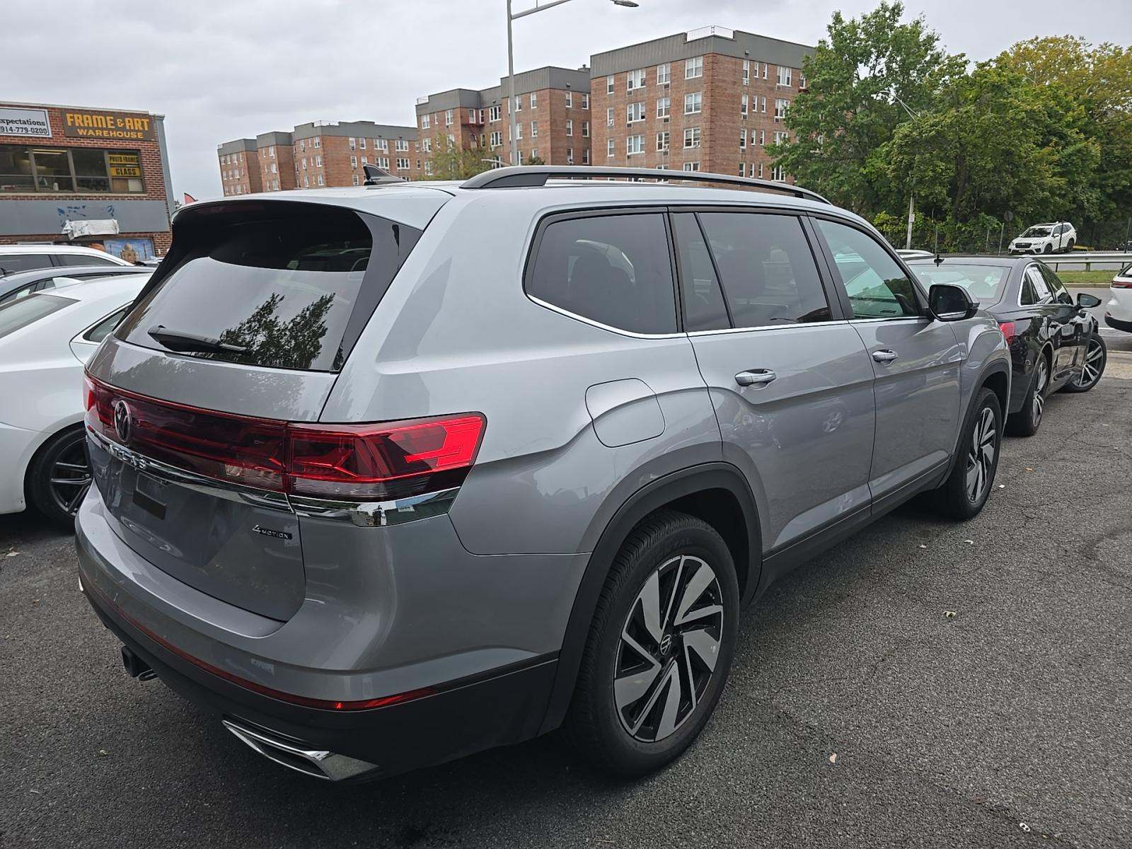 2025 Volkswagen Atlas 2.0T SE AWD