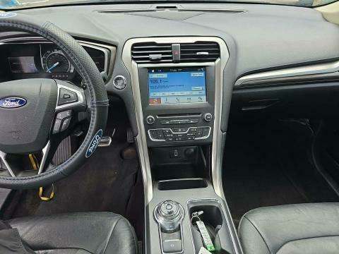 2017 Ford Fusion SE FWD