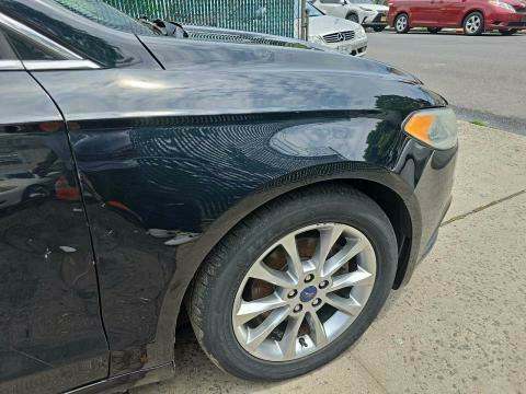 2017 Ford Fusion SE FWD