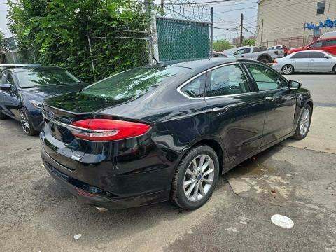 2017 Ford Fusion SE FWD
