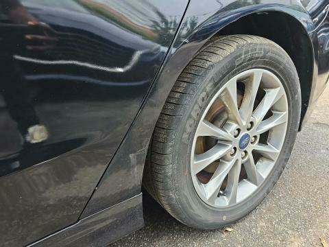 2017 Ford Fusion SE FWD