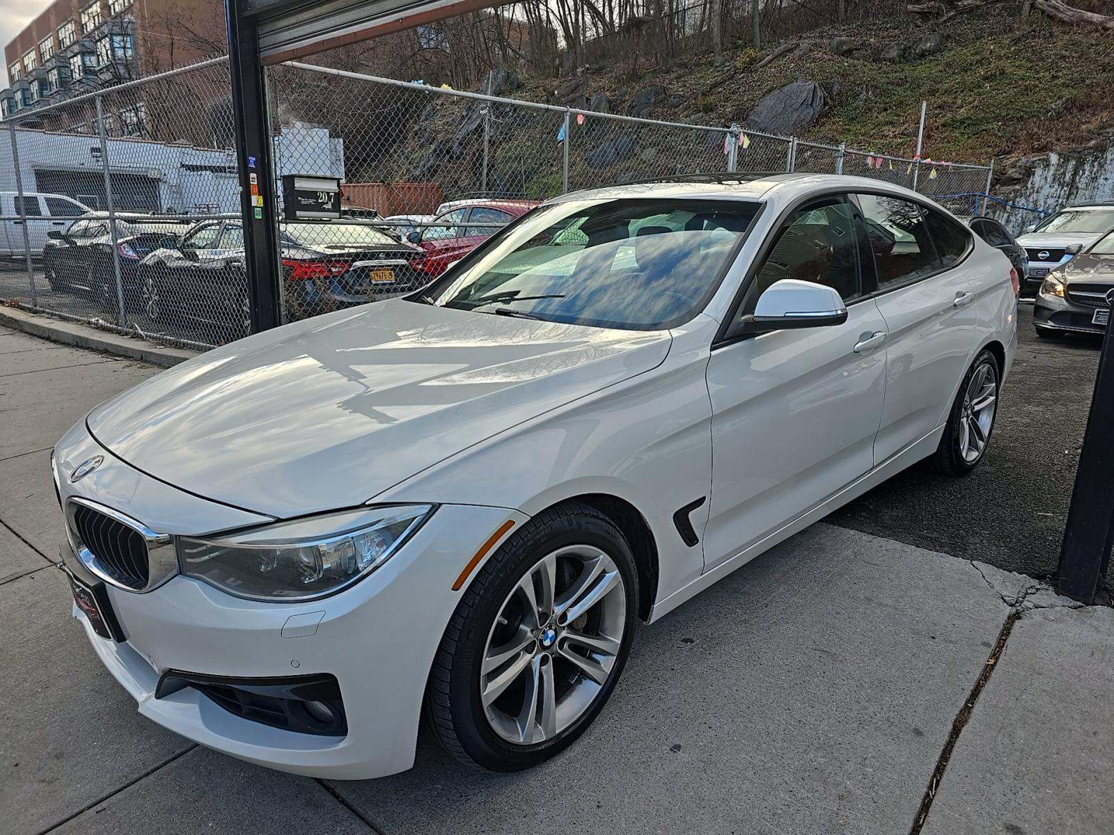 2016 BMW 3 Series Gran Turismo 335i xDrive Hatchback SPORT LINE